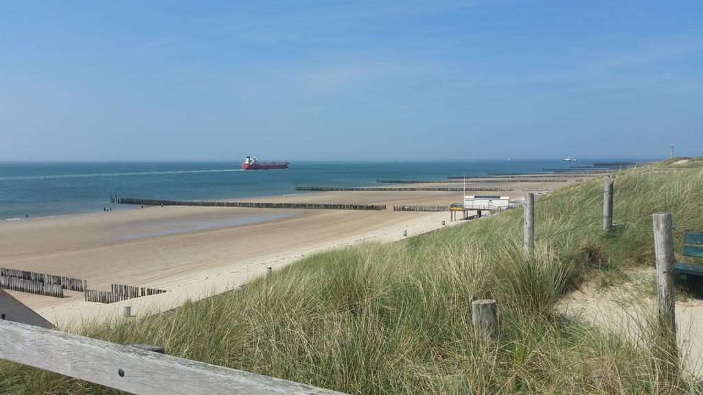 Branding Bed By The Sea Apartment Westkapelle Bagian luar foto